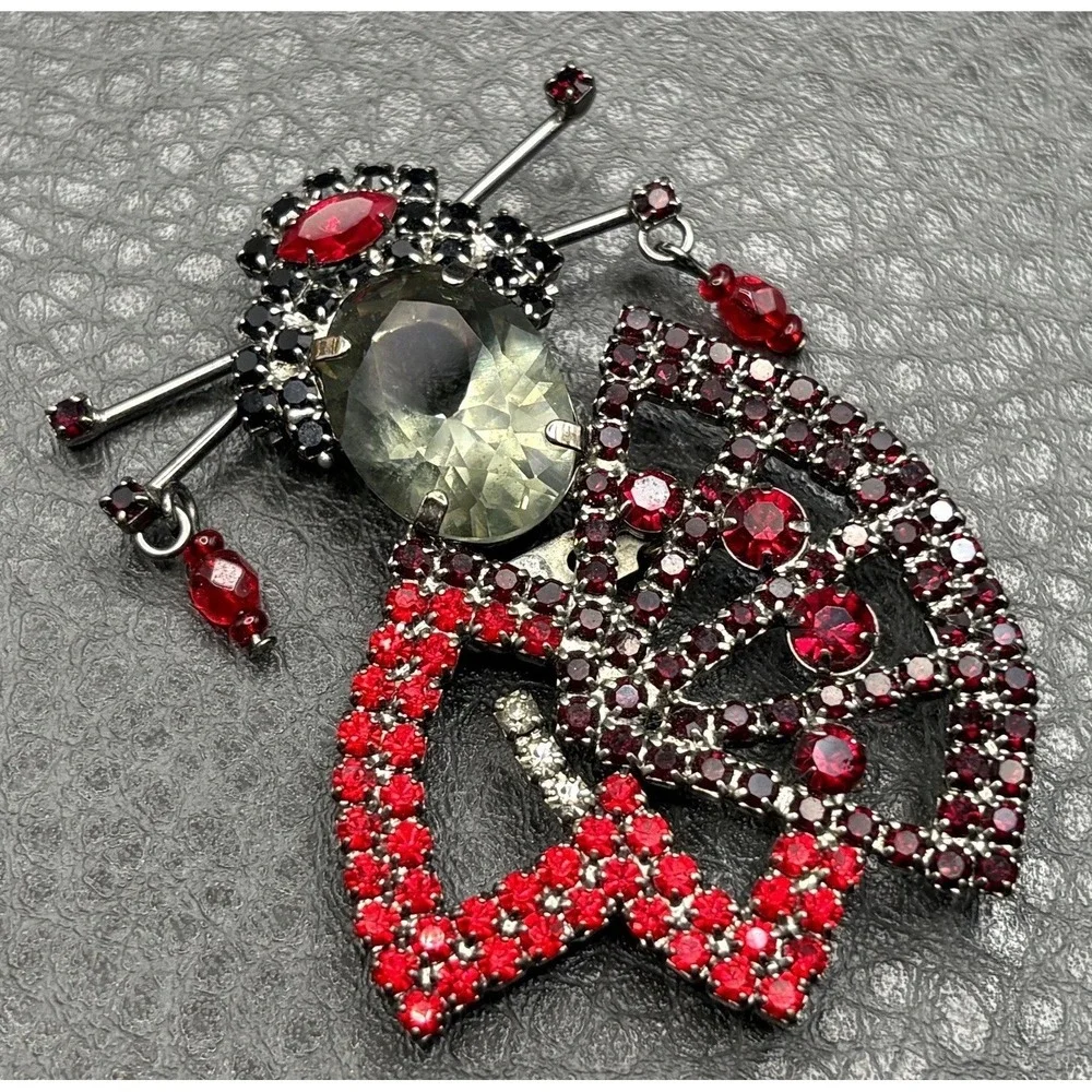 Rare Vintage Geisha Girl with Fan Red Grey Crystal Rhinestone Silver Tone Brooch
